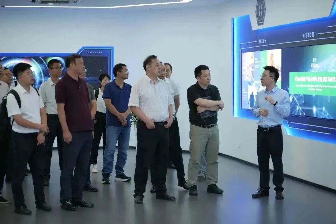 新能源 新动力 新未来|304am永利集团股份“动力与能源工业集群”圆桌座谈会顺遂召开